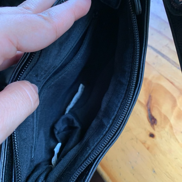 💂Guarded💂 - Picture 5 of 5